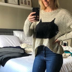 $5 with bundle Cat sweater, batwing style